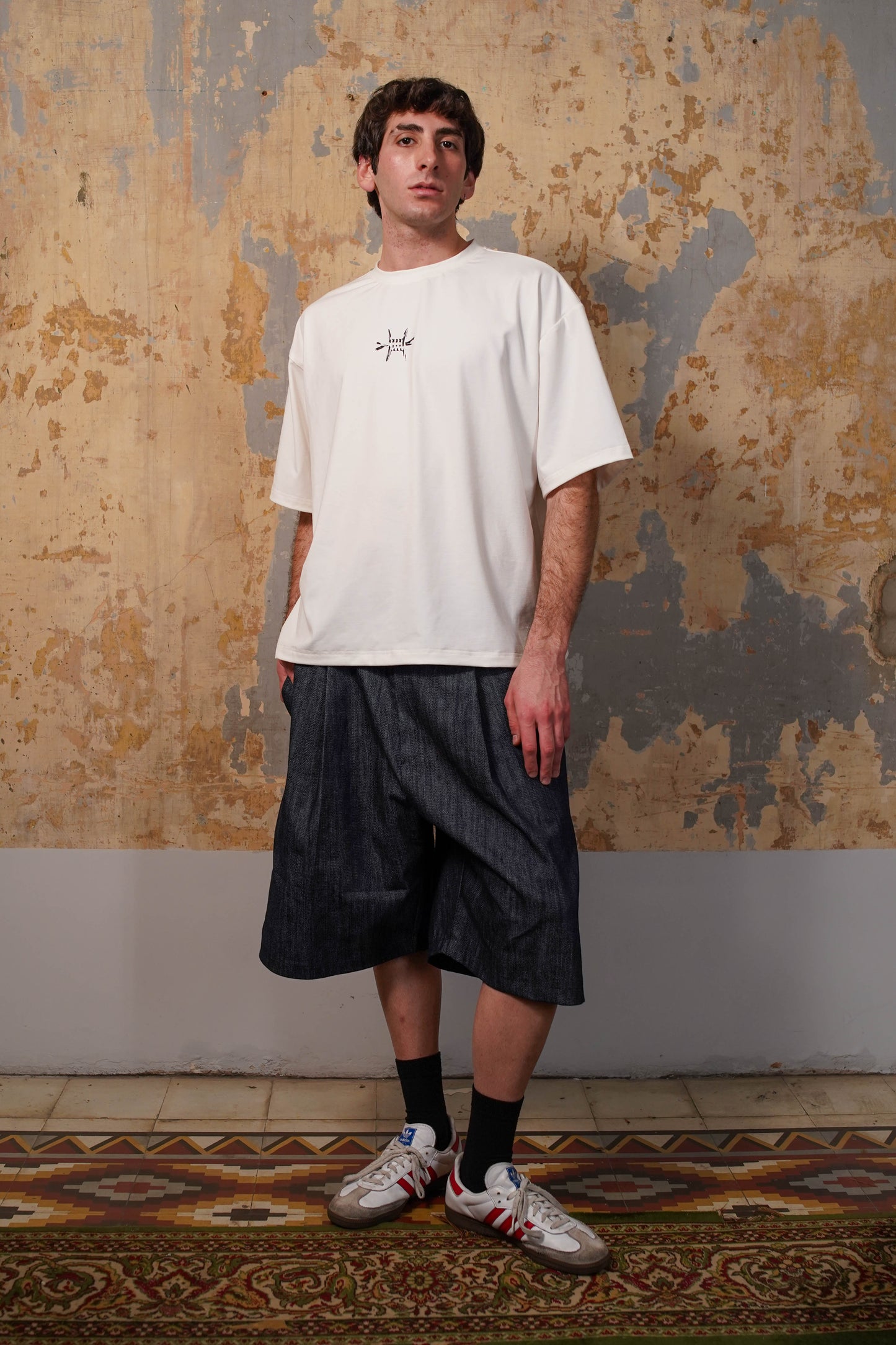 AL HUDOOD, white