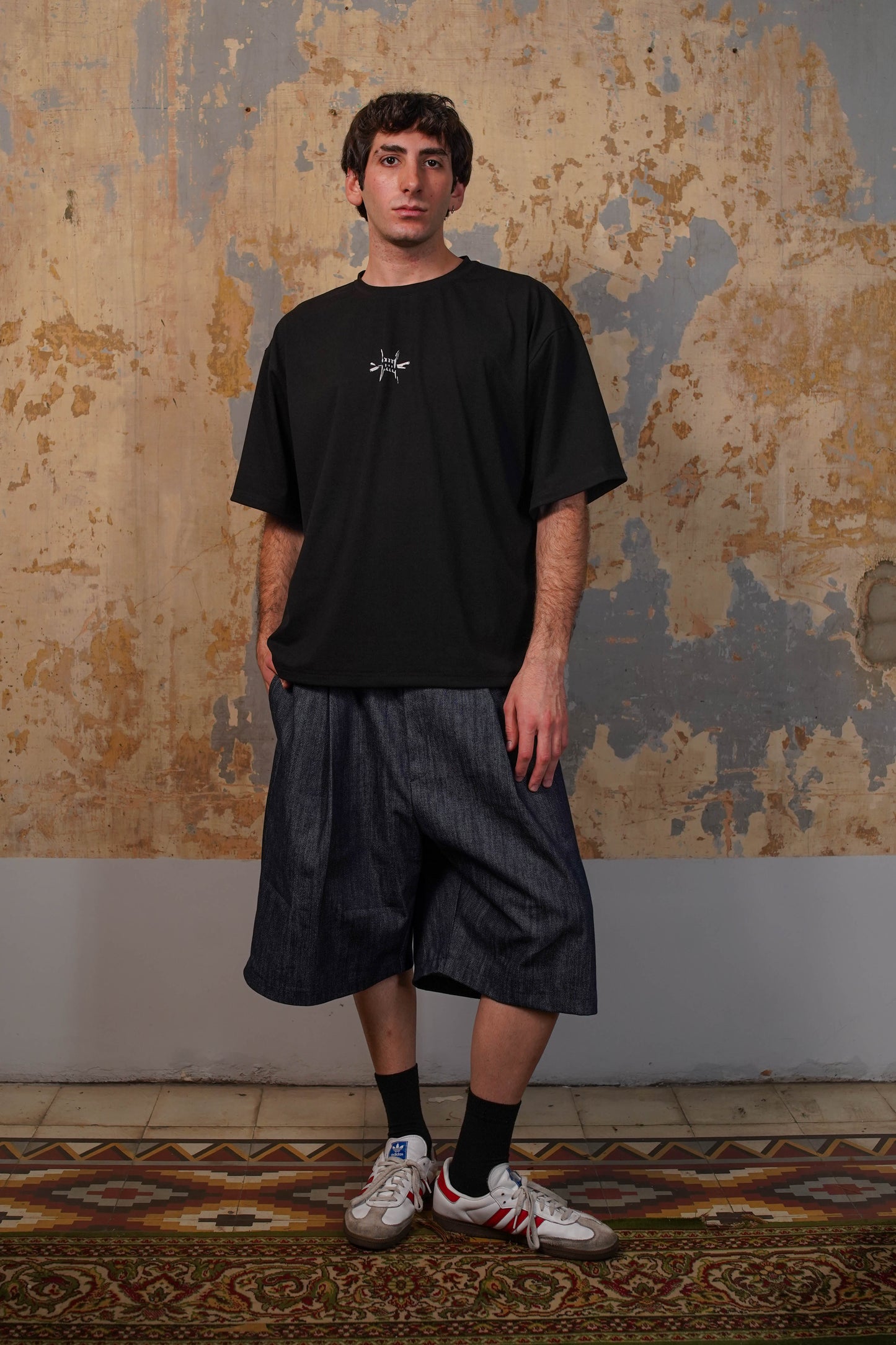 AL HUDOOD, black